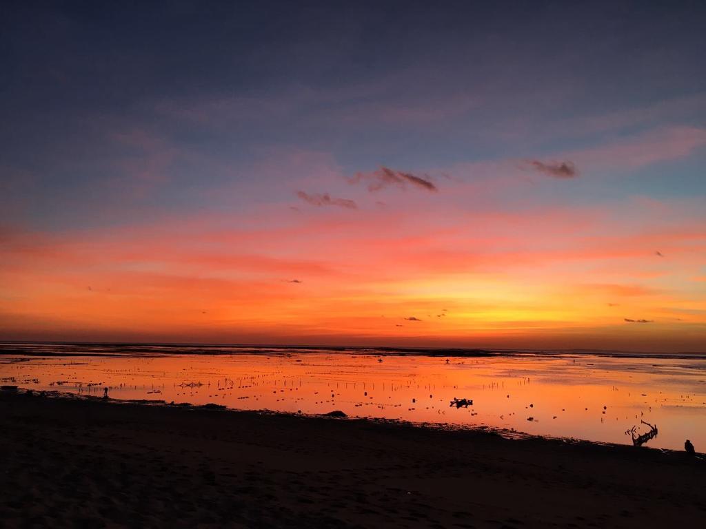 Berawa Beach Surfstay Canggu Exterior foto